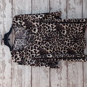 Women's Size M Leopard Shirt. Cross Cross Front